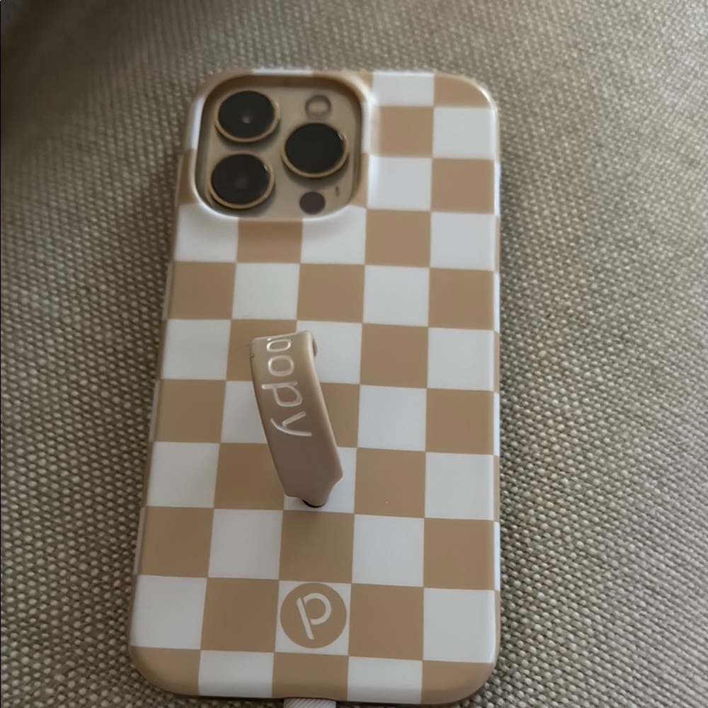 Loopy Case Tan and White Checkered Phone Case